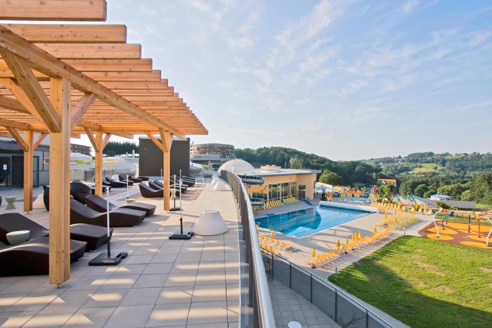 Thermenhotel Puchasplus Stegersbach Exteriör bild