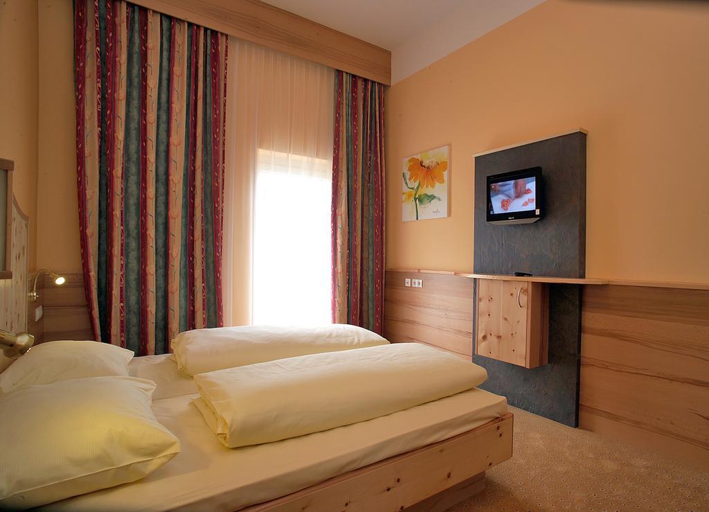 Thermenhotel Puchasplus Stegersbach Exteriör bild