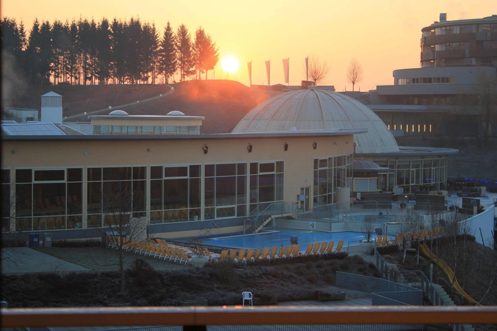 Thermenhotel Puchasplus Stegersbach Exteriör bild
